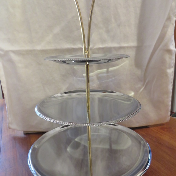 Chrome 3 Tier Tidbit Tray - Picture 6 of 8
